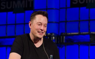 IBM deixa de anunciar no X após apoio de Elon Musk a conteúdos nazistas