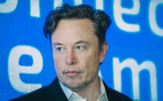 Elon Musk completa um ano à frente do Twitter; plataforma perdeu valor e usuários